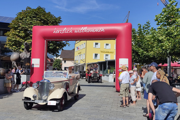 Bild: Eindrücke vom Oldtimertreffen in Vaduz 2024