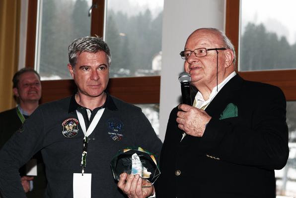 Eindrücke vom Winter-RAID 2015 - Bei der Überreichung der begehrten Trophäe