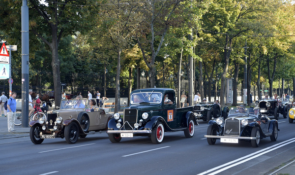 The Ringstrasse belongs to classic cars!