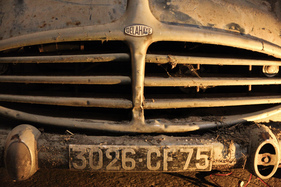 Eindrücke von der Ausstellung der Baillon-Sammlung, dem Jahrhundert-Scheunenfund in der Halle 2.1 der Rétromobile 2015