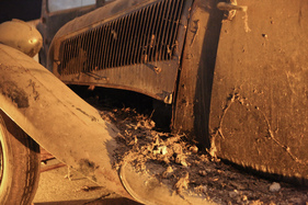 Eindrücke von der Ausstellung der Baillon-Sammlung, dem Jahrhundert-Scheunenfund in der Halle 2.1 der Rétromobile 2015