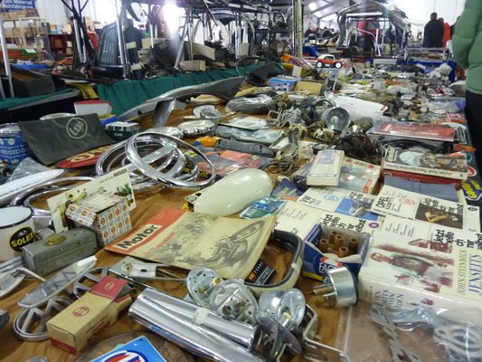 Eindrücke von der Bremen Classic Motorshow 2014 - Literatur und Teile en masse
