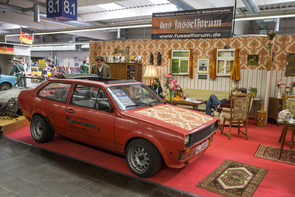 Bild: Eindrücke von der Techno Classica 2014 - Abenteuerlicher VW Derby auf dem Stand des Fusselforums