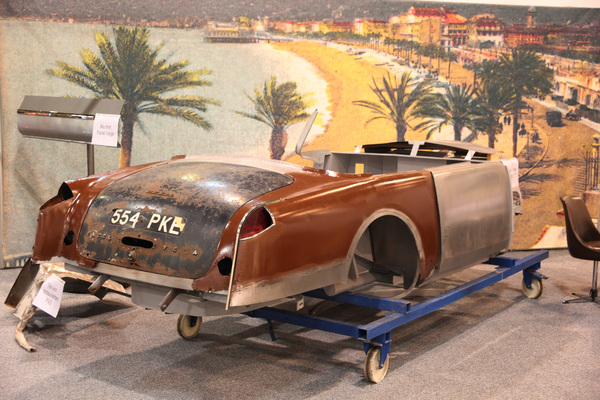 Bild: Eindrücke von der Techno Classica 2014 - Facel Vega im Aufbau