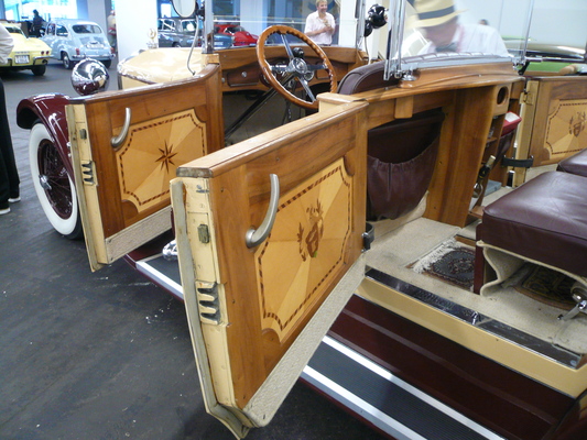 A feast for the eyes for aesthetes: The interior with the inlay-like door panels of the Martini Six - RAID Concours d'Elégance in Basel on August 27, 2014