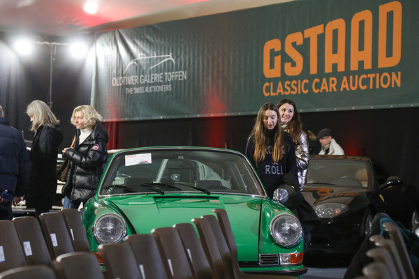 Eine Auktion ist immer auch ein gesellschaftlicher Anlass - Oldtimer Galerie Gstaad Versteigerung am 29. Dezember 2024