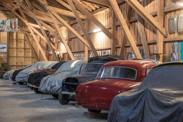 Eine der Lagerhallen - Einblicke in die Arbeit der Ponton-Manufaktur