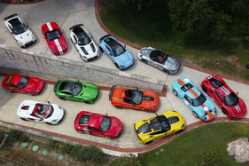 Lotus Esprit V8 (1999) – Broad Arrow Chattanooga 2024 – alte Autos zeigen den jungen den Auspuff