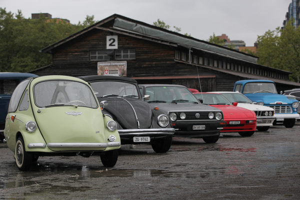 Eine fast deutsche Reihe, aber, der Kabinenroller kam aus Grossbritannien (Trojan) und der Pickup natürlich aus den USA - OSMT Zug im September 2017