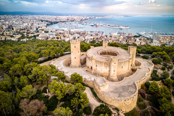 Bild: Eine schöne Umgebung für einen Klassikeranlass - Icons Mallorca 2024