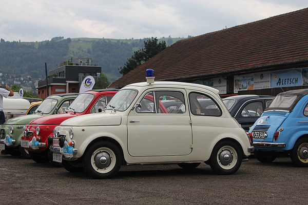 Einen Fiat 500 kann man auch als Polizeifahrzeug nutzen
