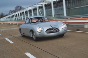 Return to Glory! The Mercedes-Benz 300 SL Racing Car (Buchbesprechung)