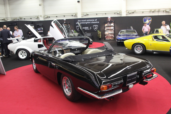 Einer von zwei gebauten Lamborghini 350 GT Spider in der Sonderschau der Klima Lounge - Techno Classica 2015