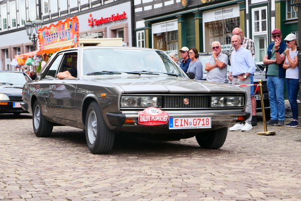 Eines der elegantesten Coupés, das je gebaut wurde. Fiat 130 als zweitürige Variante von 1977. Als Antrieb dient ein V6 mit 3,2 Litern Hubraum – Einbecker Oldtimertage 2025