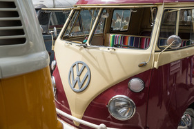 Einfach, aber wirkungsvoll: Klappfenster statt Klimaanlage – 75 Jahre VW in der Schweiz