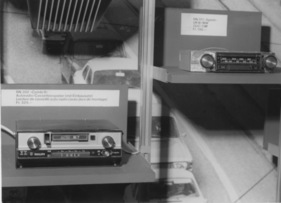 Einfaches Kombigerät von Philips, CHF 329 mit Einbausatz - Genfer Autosalon 1970