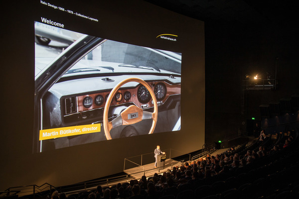 Einführung durch Verkehrshaus-Direktor Bütikofer - Sonderschau "Italo-Design 1968-1978 - Collezione Lopresto" im Verkehrshaus Luzern 2018