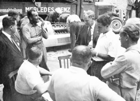 Einsatzbesprechung mit Alfred Neubauer und Luigi Fagioli - Coppa Acerbo bei Pescara (1934)