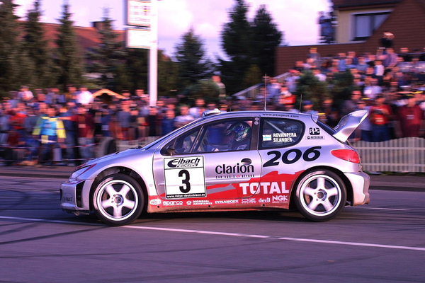 Bild Einsatzwagen von Kalle Rovanperä in der Saison 2001: Peugeot 206 WRC