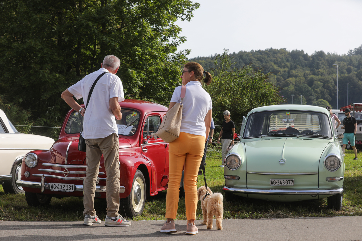 Einstige Brot-und-Butter-Fahrzeuge wie der Renault 4 CV oder der VW 1600 Variant werden besonders intensiv diskutiert - 6. Lägern Classic 2023