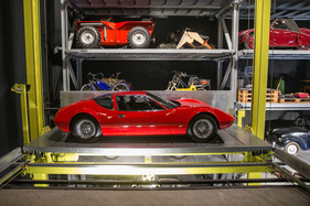 Einzug der Monterverdi-Sammlung im Verkehrshaus Luzern - der Monteverdi Hai nur noch wenige Meter von seinem neuen Standplatz entfernt