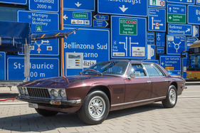 Bild Einzug der Museums-Fahrzeuge der Monteverdi-Sammlung im Verkehrshaus Luzern - der 375/4 ist einer der rarsten Wagen von Monteverdi