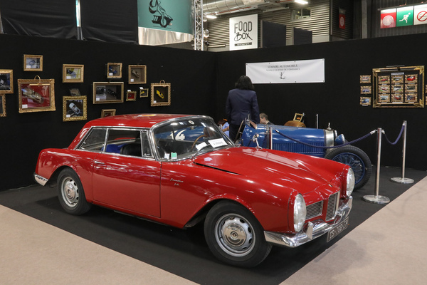 Eleganter Facel Vega Facelia – Rétromobile Paris 2025