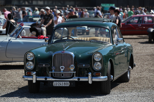 Image: Elegant Alvis coupé from the 1950s - Alvis is 100 years old as a brand - Classic Car Sunday Morning on June 2, 2019