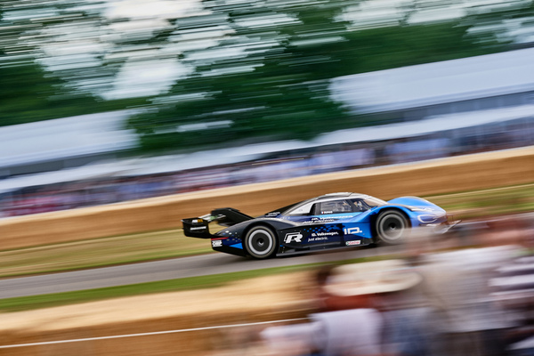 Elektroauto Volkswagen ID.R (2019) ist schneller als Formel1 und bricht Rekord am Goodwood Festival of Speed 2019