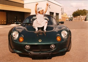 Elisa Artioli mit dem Lotus Elise