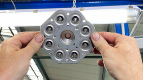 Endkontrolle des Mengenteiler - So erkennt der Fachmann ob alle Bohrungen durchlässig sind