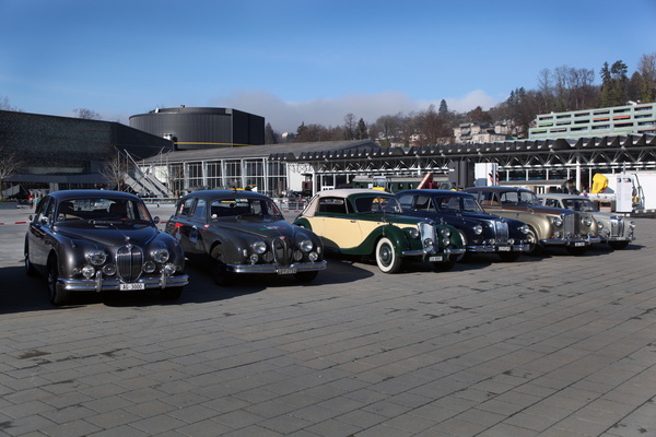 English people among themselves at the Swiss Museum of Transport - despite sub-zero temperatures and wintry road conditions, they found their way to Lucerne