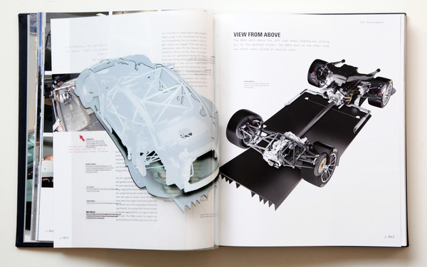 Entblätterung 3 - Fahrwerk - Buch "DBR9 - The Definite History"