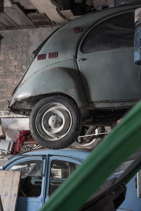 Enten im Winter- oder gar Dornröschenschlag - Citroën 2CV 4x4 Sahara