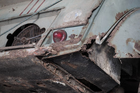 Enten im Winter- oder gar Dornröschenschlag - Citroën 2CV 4x4 Sahara