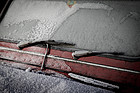 Bild: Enten im Winter- oder gar Dornröschenschlag - Citroën 2CV
