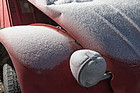 Bild: Enten im Winter- oder gar Dornröschenschlag - Citroën 2CV