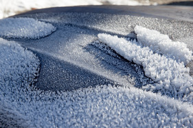 Enten im Winter- oder gar Dornröschenschlag - Citroën 2CV