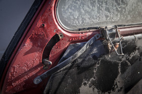 Enten im Winter- oder gar Dornröschenschlag - Citroën 2CV