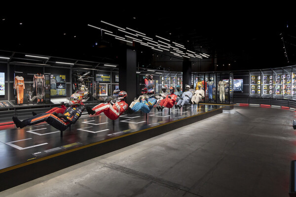 Image: Development of the driver position and its safety equipment - Formula 1 exhibition in Vienna 2024
