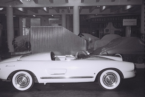 Enzmann 506 (1957) - Silhouetten-Sicht des Kunststoff-Sportwagens auf dem Stand der IAA 1957