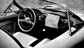 Enzmann 506 (1960) - Vor dem Beifahrer ist eine Polsterung mit Griffen angebracht Enzmann 506 (1960) - Vor dem Beifahrer ist eine Polsterung mit Griffen angebracht