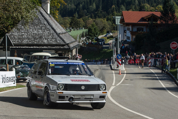 Er fuhr mit zwei Motoren und …