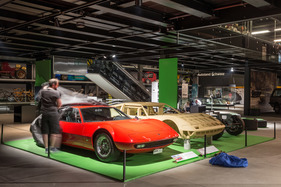 Eröffnung der Monteverdi-Ausstellung und der erneuerten Strassenverkehrshalle im Verkehrshaus Luzern - der Monterverdi Hai wird aufgedeckt