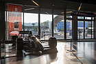 Eröffnung der Monteverdi-Ausstellung und der erneuerten Strassenverkehrshalle im Verkehrshaus Luzern - ein zweiter Formel 1 im Eingangsbereich