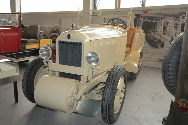 Eröffnungsfeier der Citroën-Ausstellung im Pantheon Basel – Citroën C4 Autochenille Kégresse P17 1929