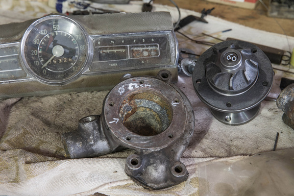 Bild: Ersatzteile aus geschlachteten Fahrzeugen - Einblicke in die Arbeit der Ponton-Manufaktur