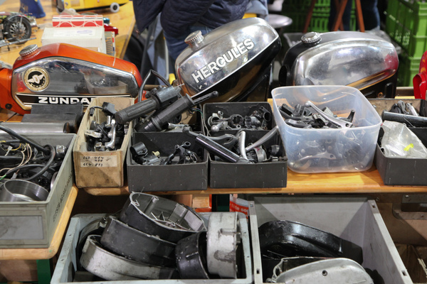 Ersatzteile für das Mofa - Oldtimermesse St. Gallen 2018