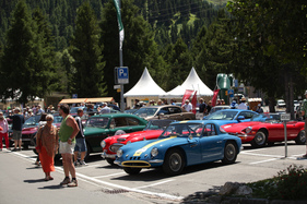 Erster Tag - einschreiben, Rallye-Schilder montieren - British Classic Car Meeting St. Moritz 2015 Erster Tag - einschreiben, Rallye-Schilder montieren - British Classic Car Meeting St. Moritz 2015