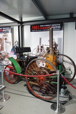 Erstes Dampfauto von 1883